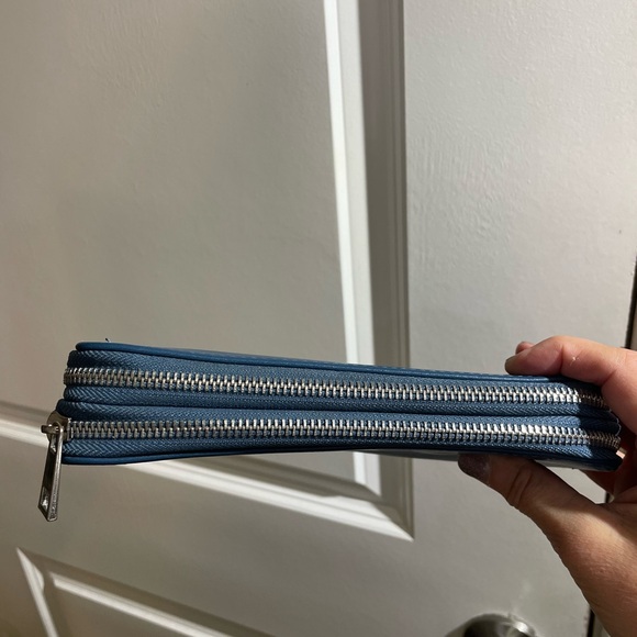 Blue Wallet - Picture 10 of 11